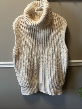 H&M Cream Sleeveless Cable Turtleneck Sweater Vest